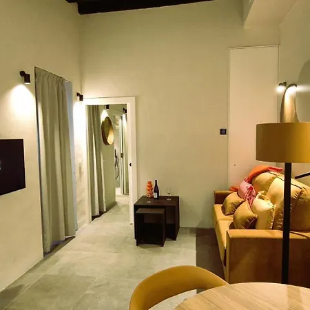 Robles 4 By Gades Gestion *