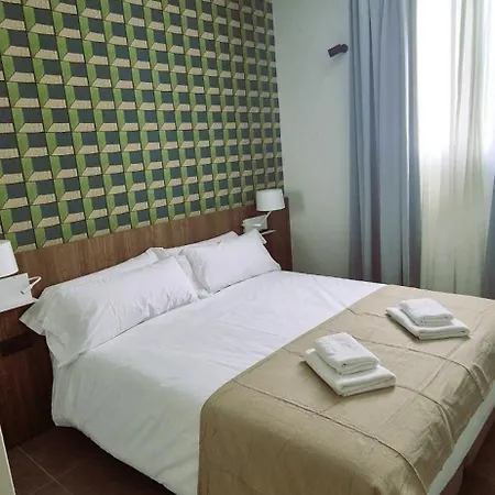 Robles 4 By Gades Gestion קדיז