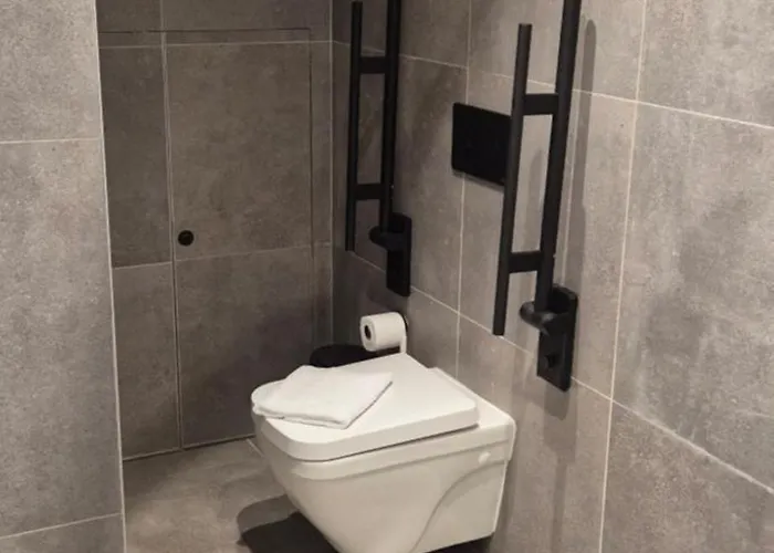 Robles 4 By Gades Gestion *